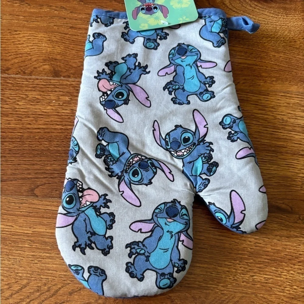 Disney Stitch Oven Mitt